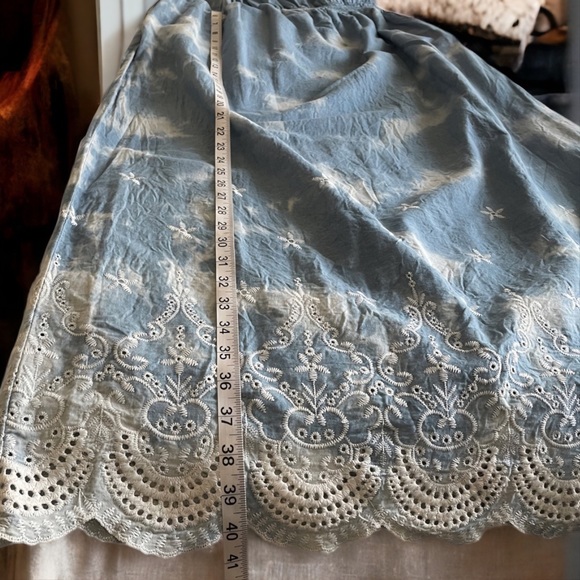 MAX JEANS maxi dress, size XL, bleached chambray embroidery preowned - Picture 13 of 14